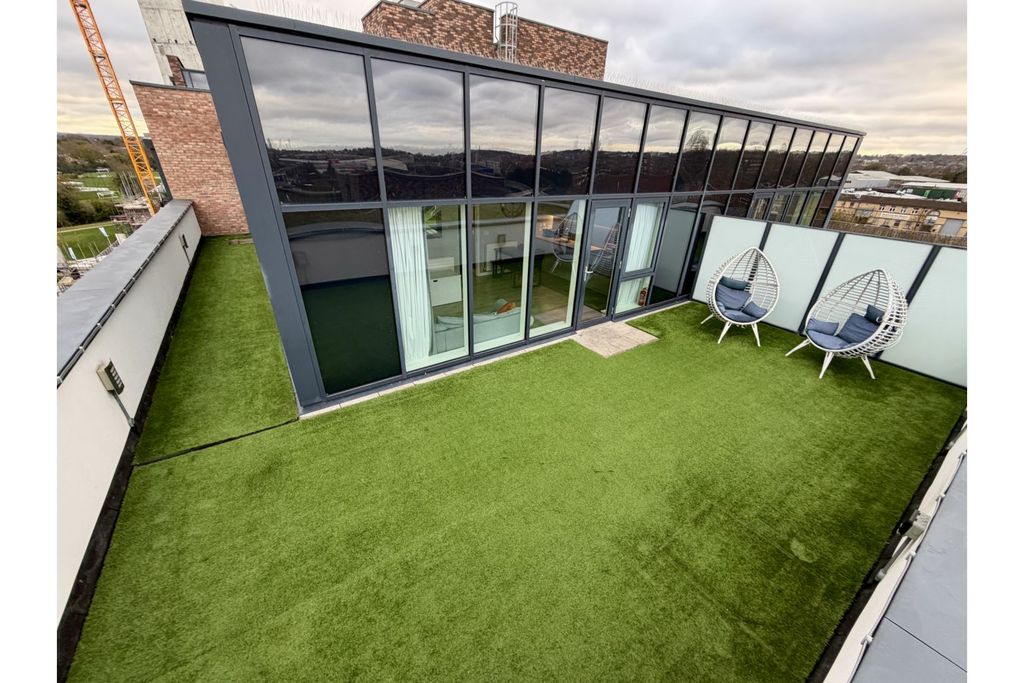 Property photo 2 of 23