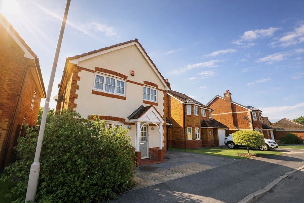 Property photo 1 of 12 House