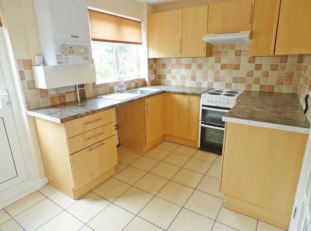 Property photo 3 of 6 Kitchen