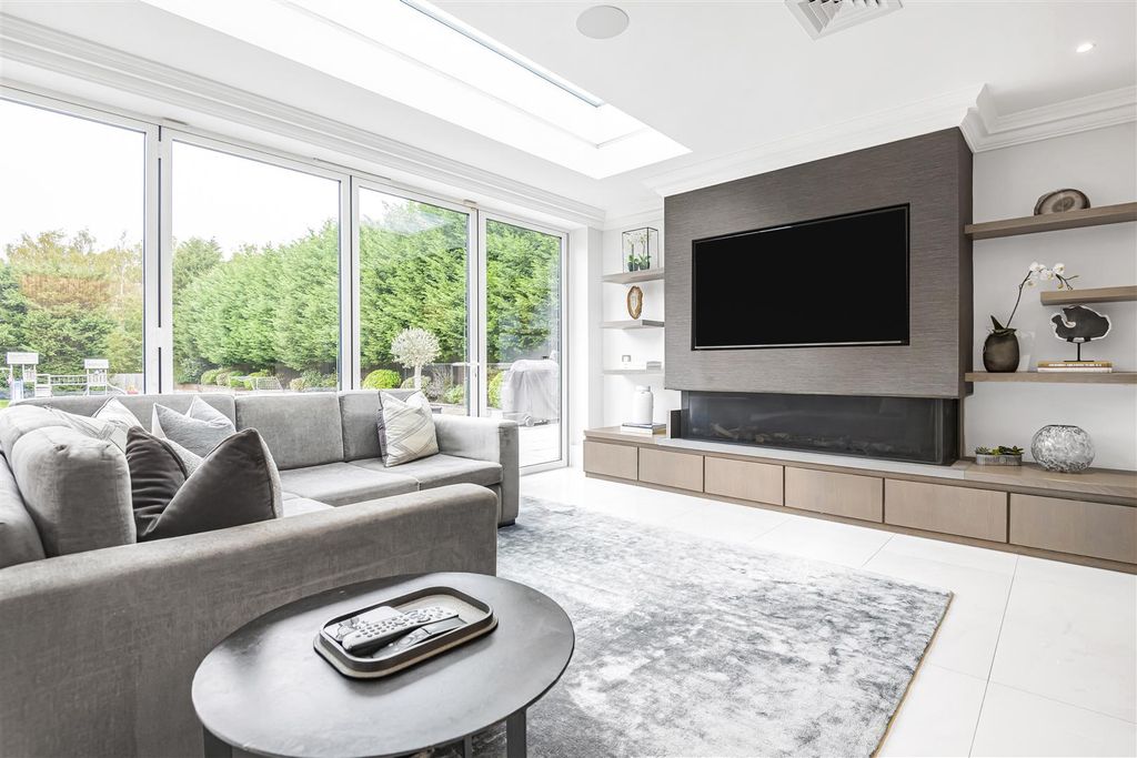 Property photo 3 of 34 15_60575.Jpg