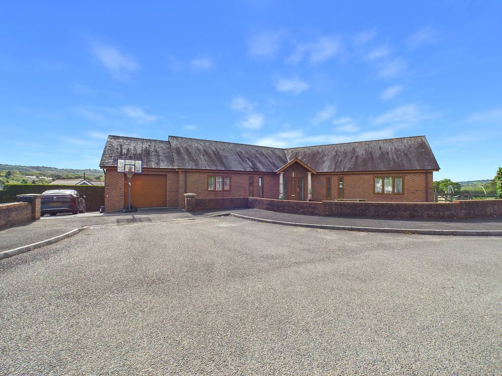 Property photo 1 of 45