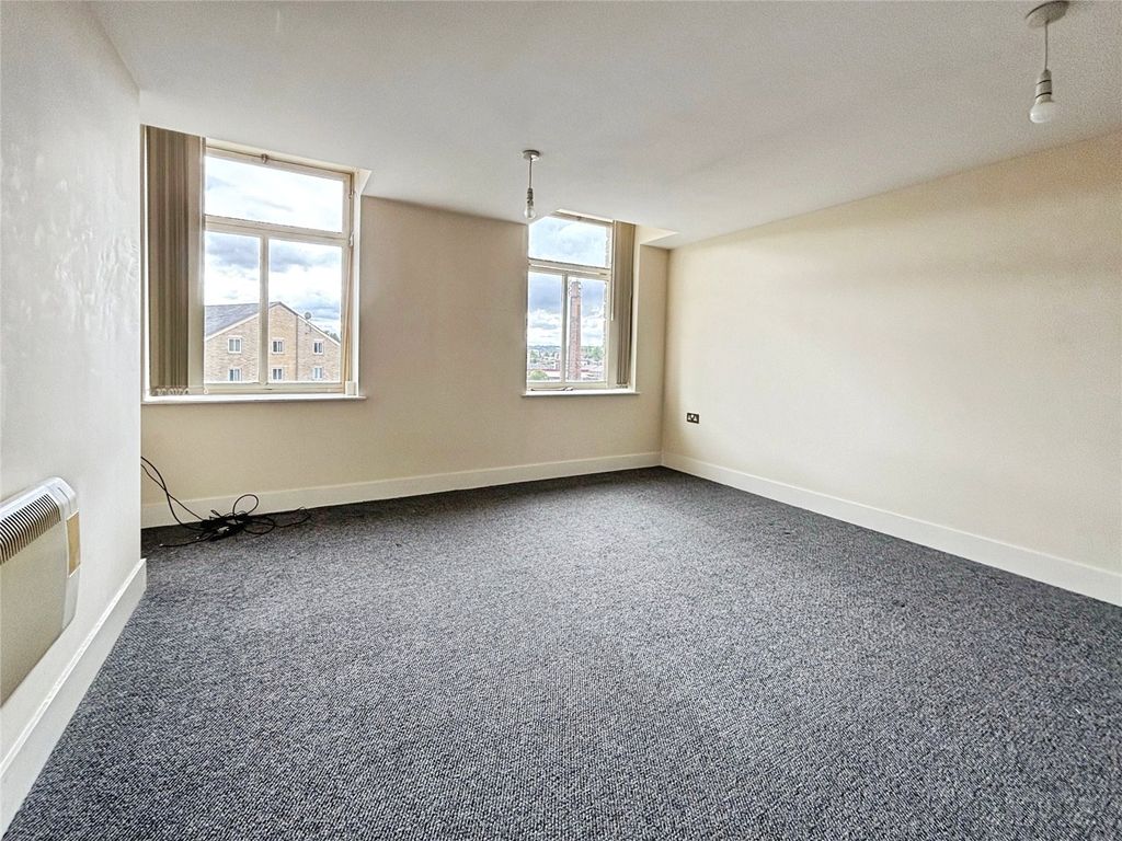 Property photo 3 of 5 Lounge Area