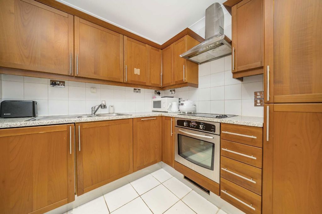 Property photo 3 of 6