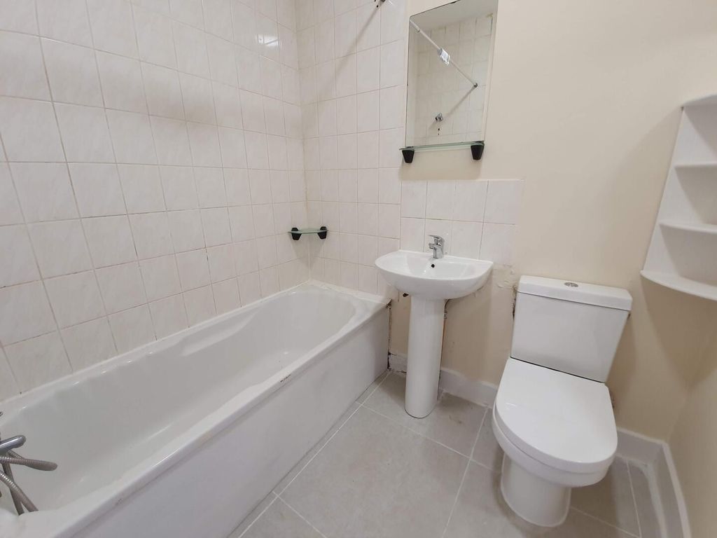 Property photo 2 of 5 Bathroom