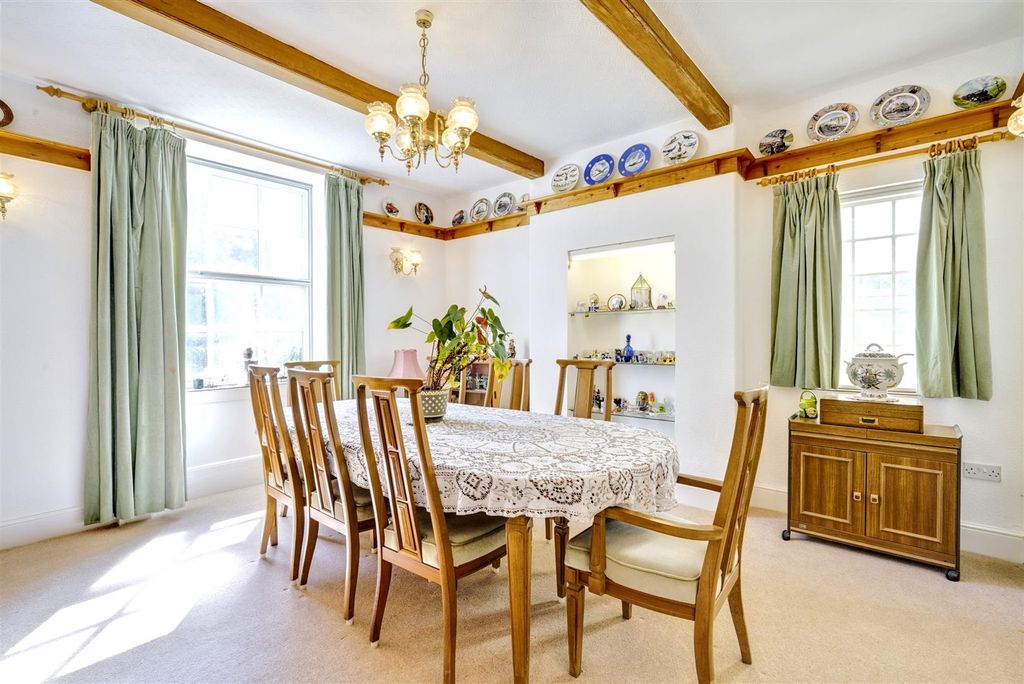 Property photo 3 of 34 Dining Room