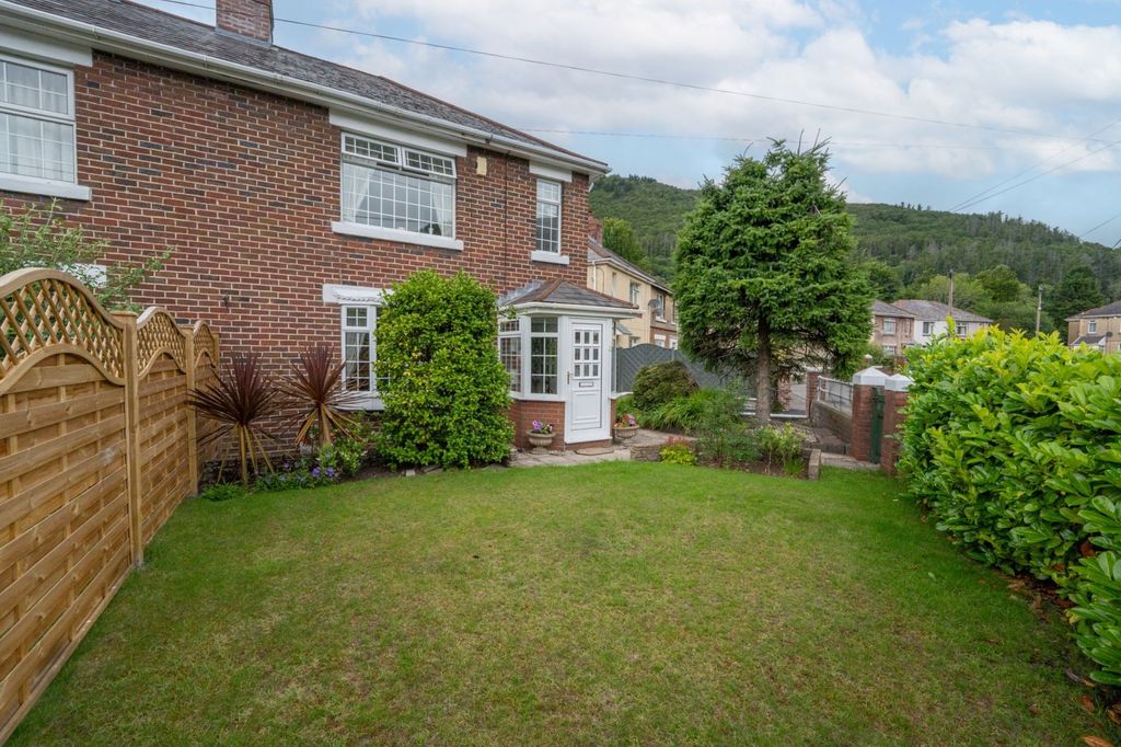 Property photo 1 of 29