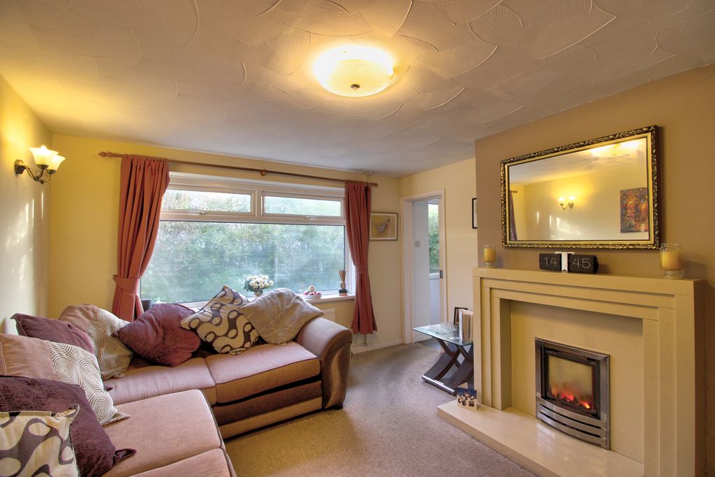 Property photo 3 of 13 Img_1295_6_7_Interior 4