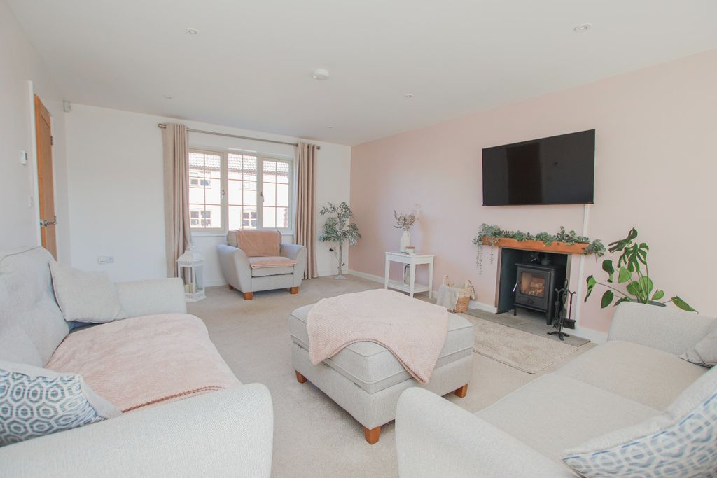 Property photo 3 of 31 5065562