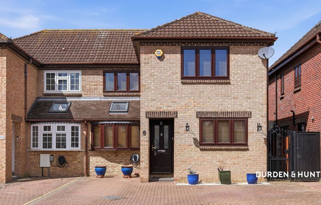 Property photo 1 of 22