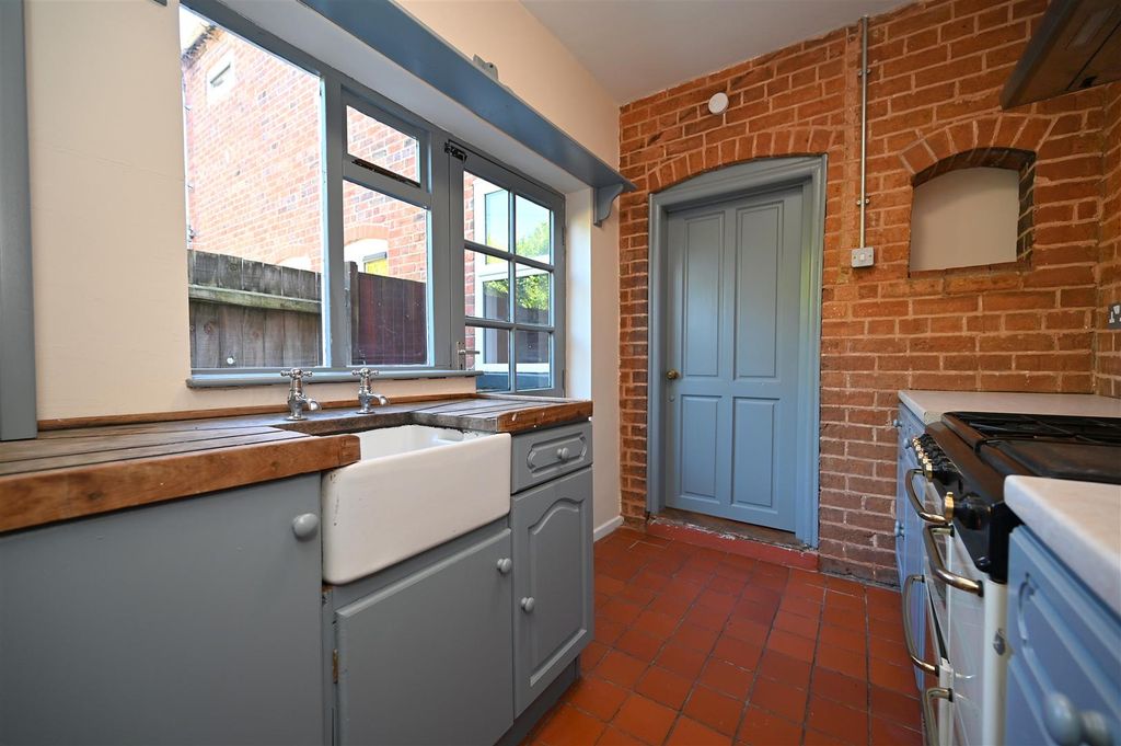 Property photo 2 of 19 Kitchen1.Jpg