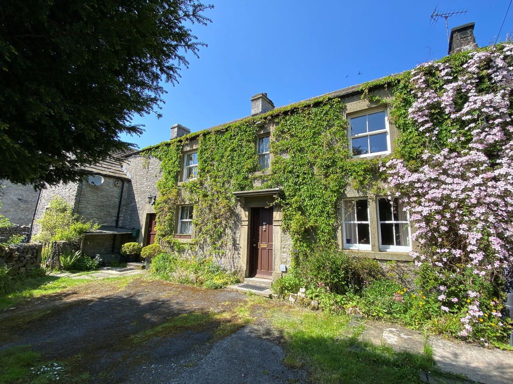 Property photo 1 of 26