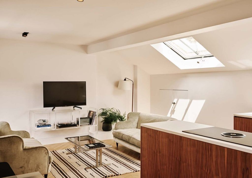 Property photo 1 of 10 Picture No. 02