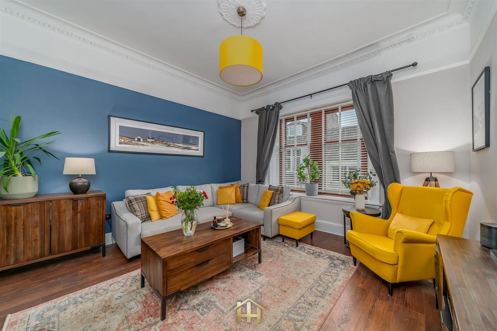 Property photo 1 of 16 58 Queen Street Forfar Dd8 3An 060726 Edit (11 Of