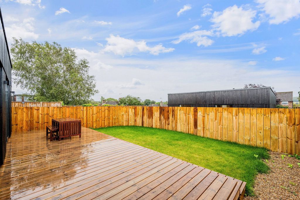 Additional image 13 of 2 bed bungalow for sale1 Garden Court, Godstone RH9