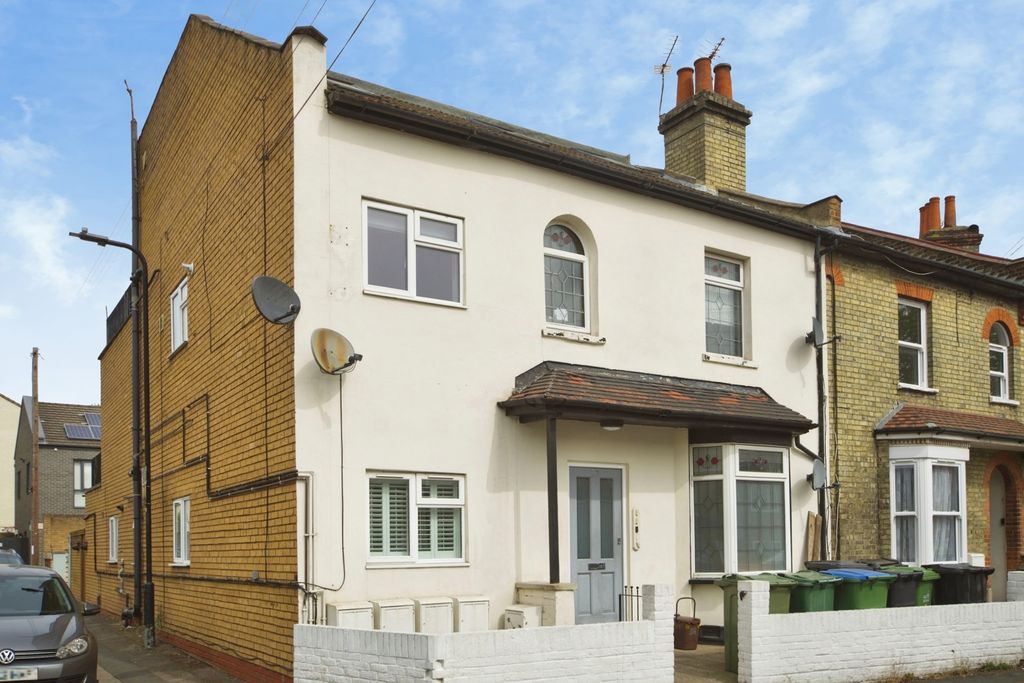 Property photo 3 of 24 Pbox-Img.Jpg