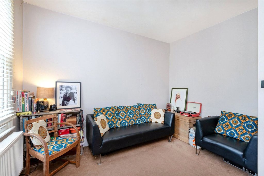 Property photo 3 of 6 Picture No. 07