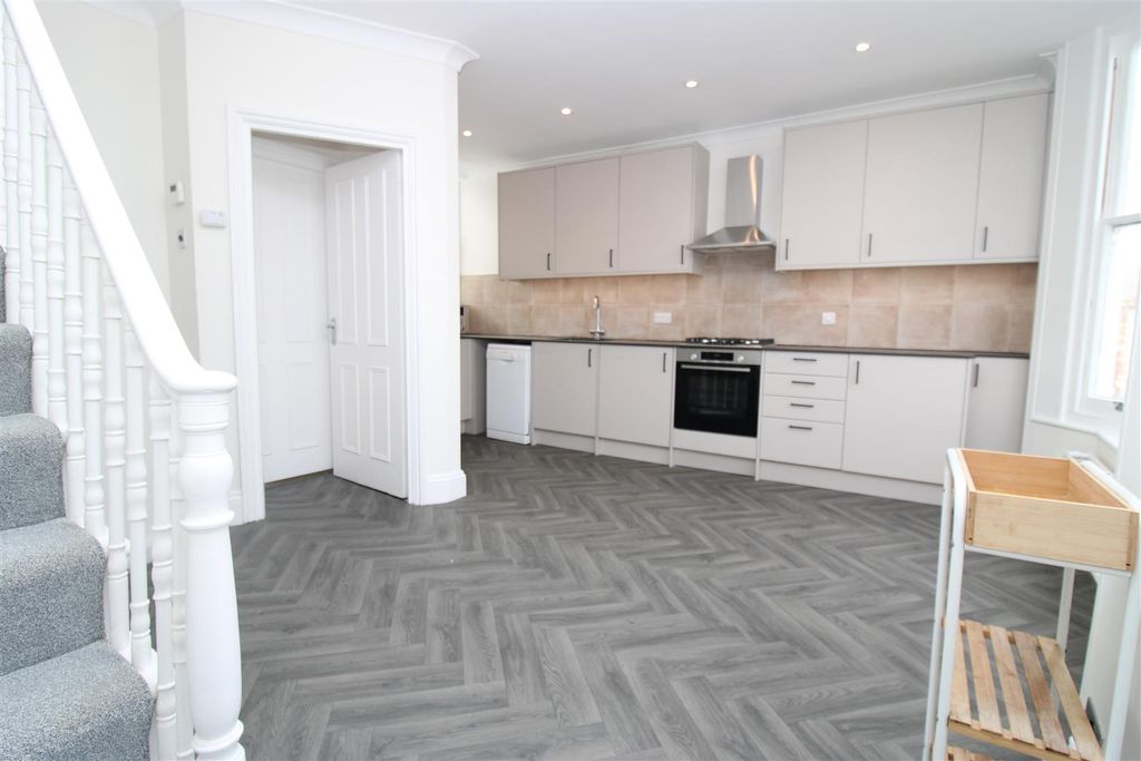 Property photo 3 of 13 Kitchen