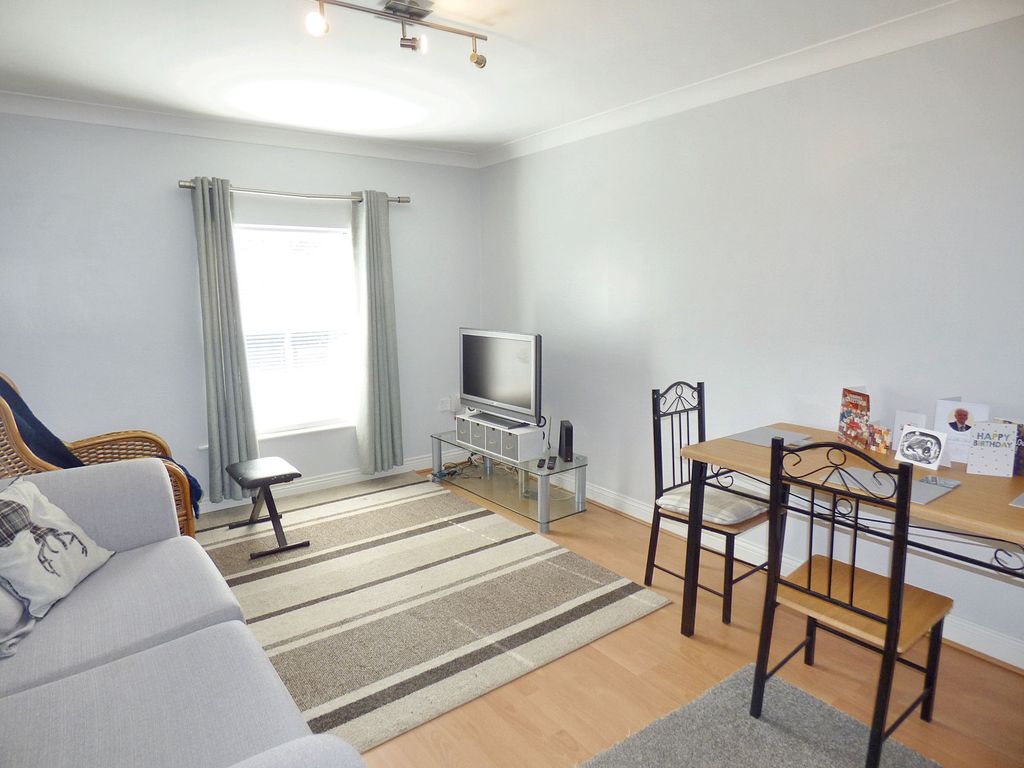 Property photo 3 of 11