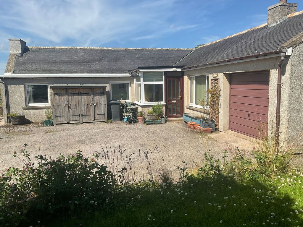 Property photo 1 of 25
