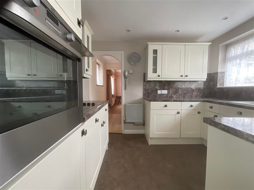 Property photo 1 of 14 Kitchen