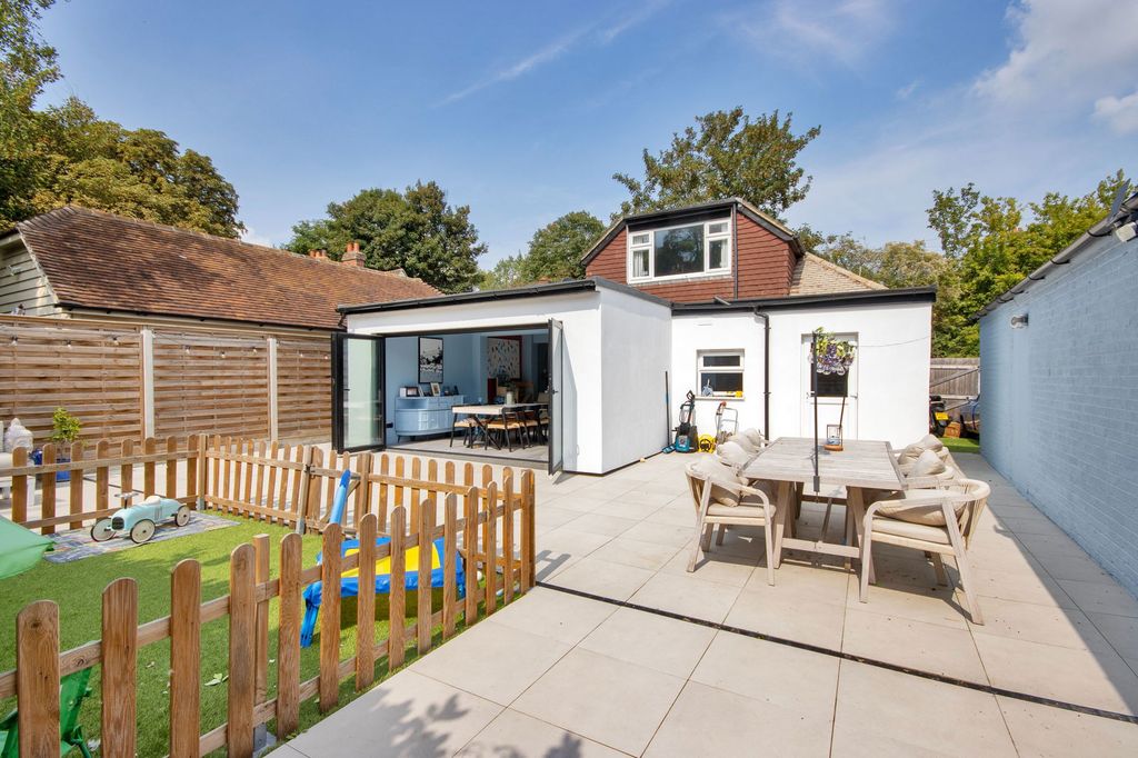 Property photo 1 of 37