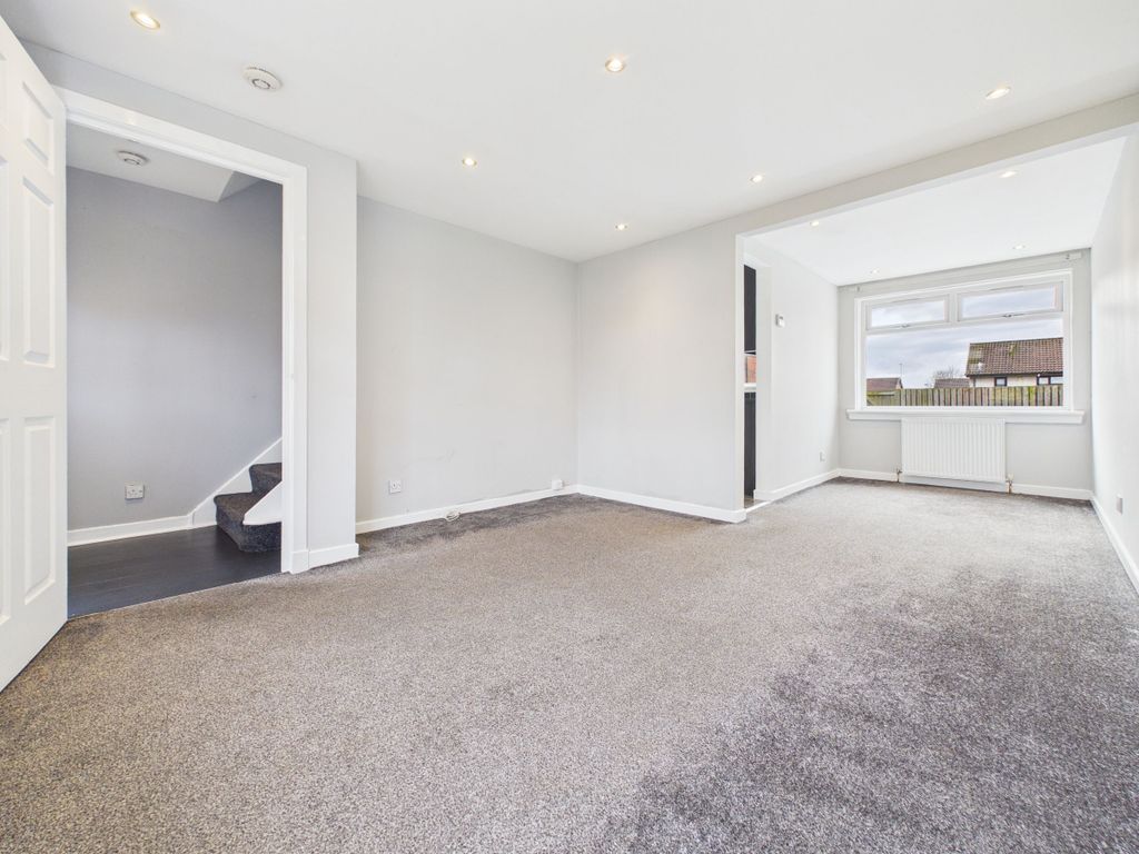 Property photo 2 of 28