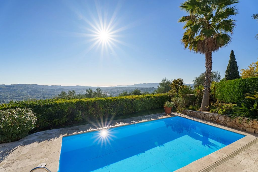 Property photo 2 of 21