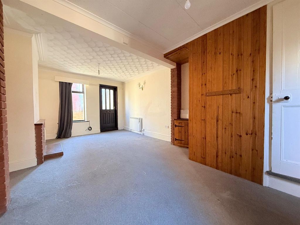 Property photo 3 of 7 Lounge/Dining Room
