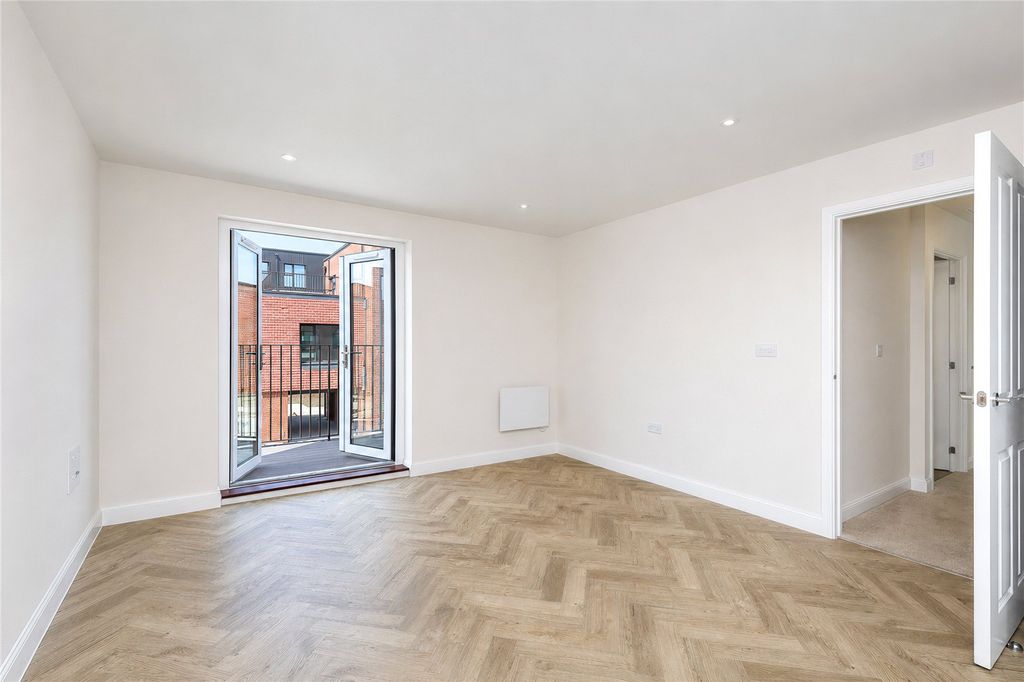 Property photo 3 of 10 Picture No. 02