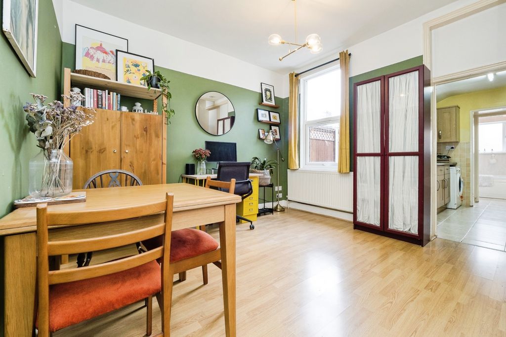 Property photo 2 of 28 Pbox-Img.Jpg