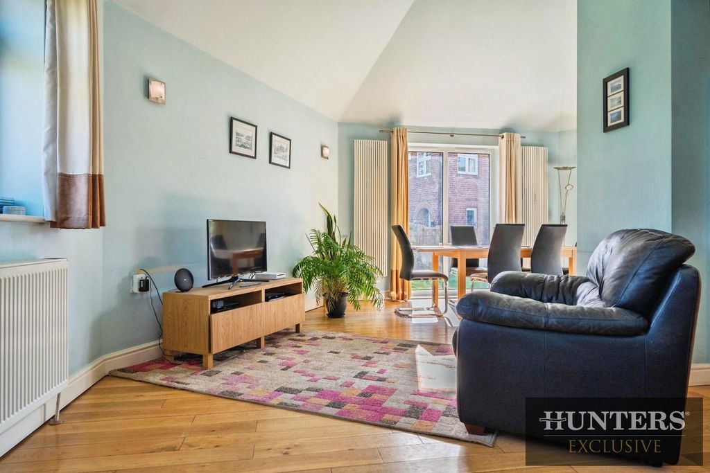 Property photo 2 of 34 020Fd29F-Dsc_5309.Jpg