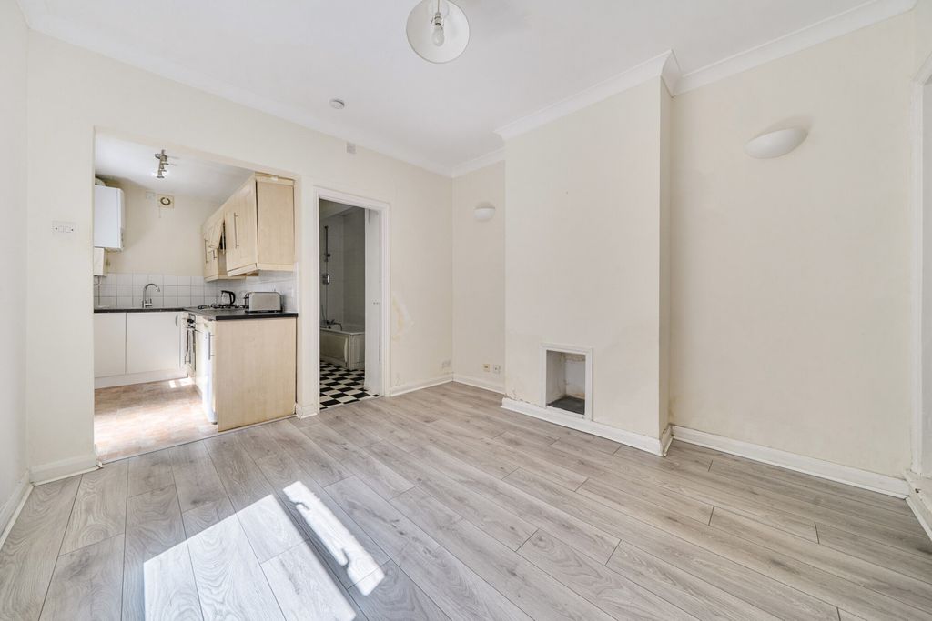 Property photo 3 of 22 1481949-12-6A351F...