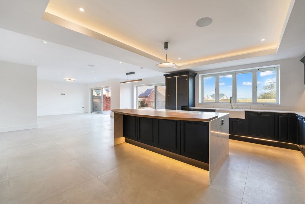 Property photo 3 of 27 Picture No. 39