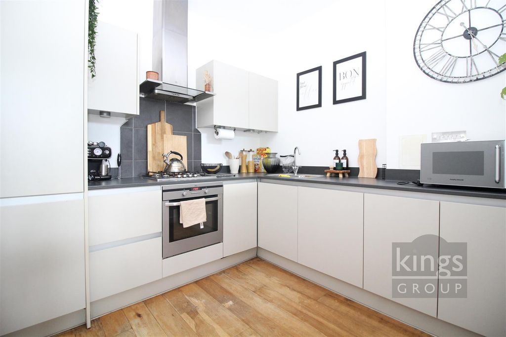 Property photo 3 of 17 8Muv8F-Gc0Mdb9Otamm9Yq.Jpg