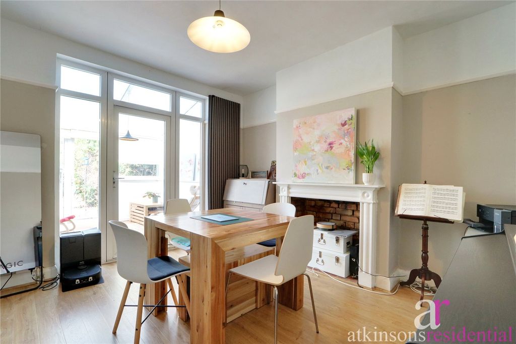 Property photo 2 of 22 Picture No. 04