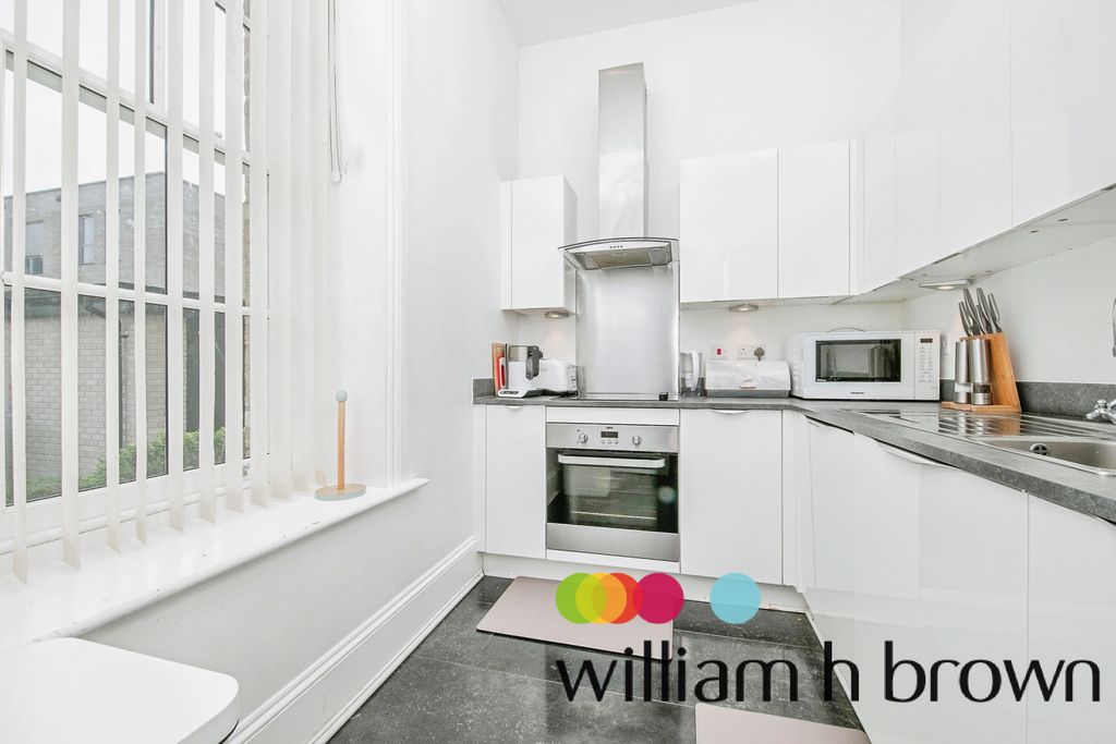 Property photo 2 of 9 Kitchen