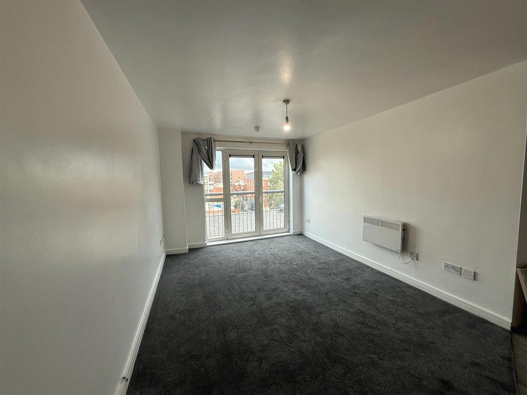 Property photo 1 of 8 7261.Png