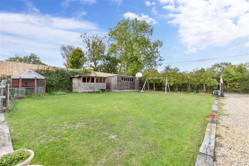 Property photo 1 of 15 Front Garden