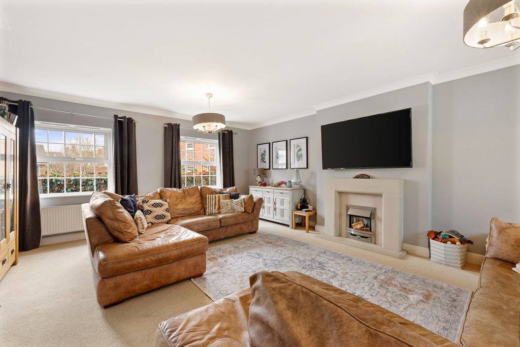 Property photo 3 of 25