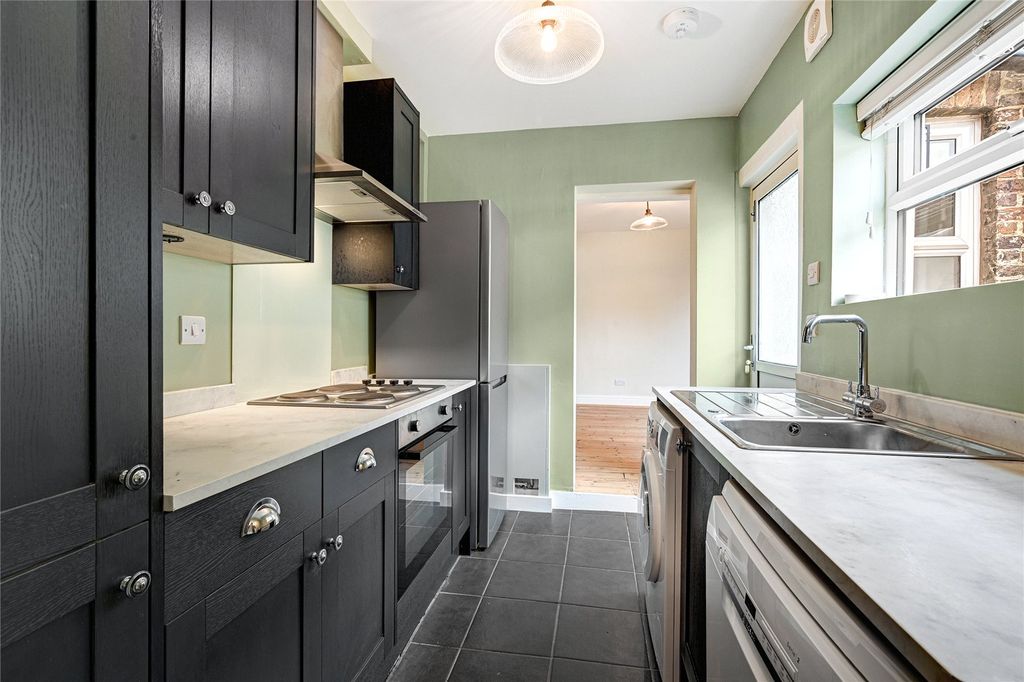 Property photo 3 of 17 Picture No. 13