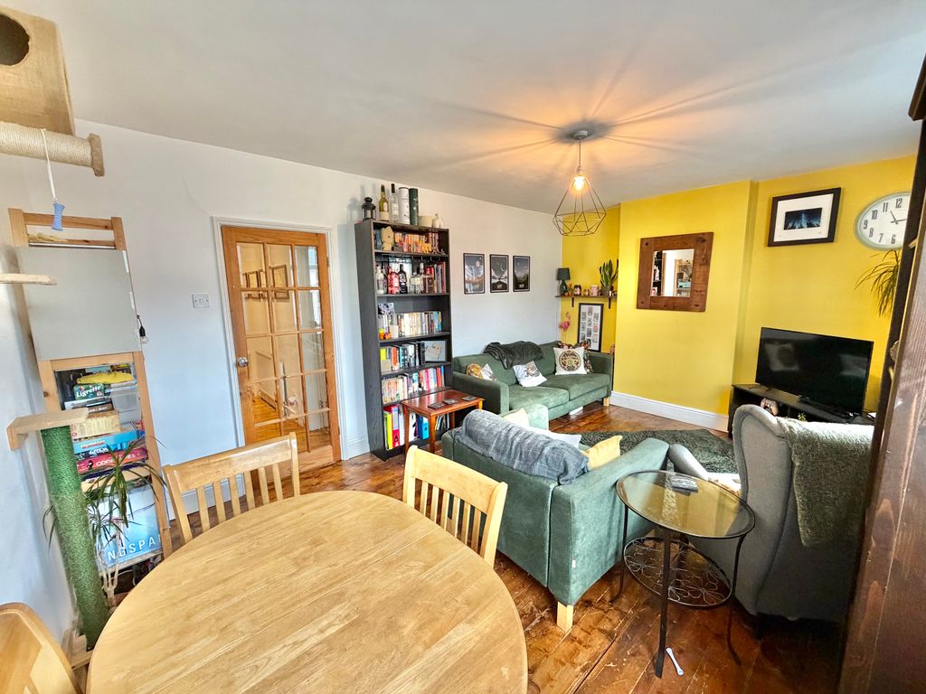 Property photo 1 of 11 Img_1370