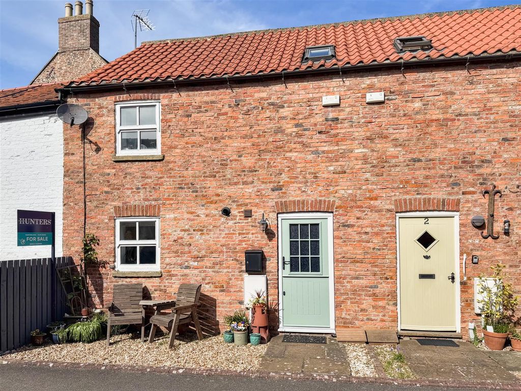 Property photo 1 of 17 External