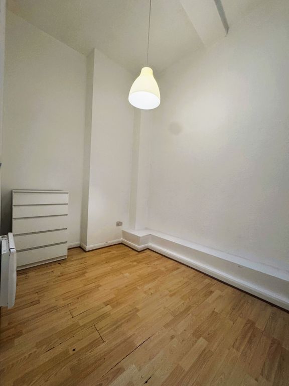 Property photo 2 of 8 Gallery