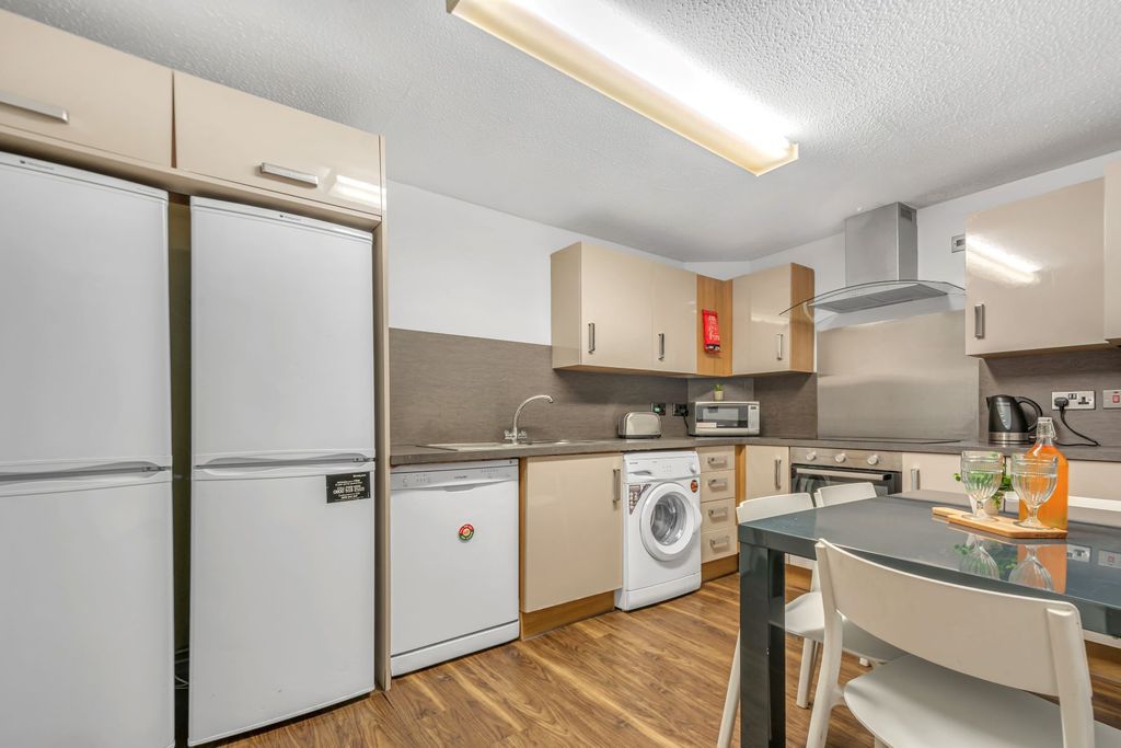 Property photo 2 of 8 Property Photo