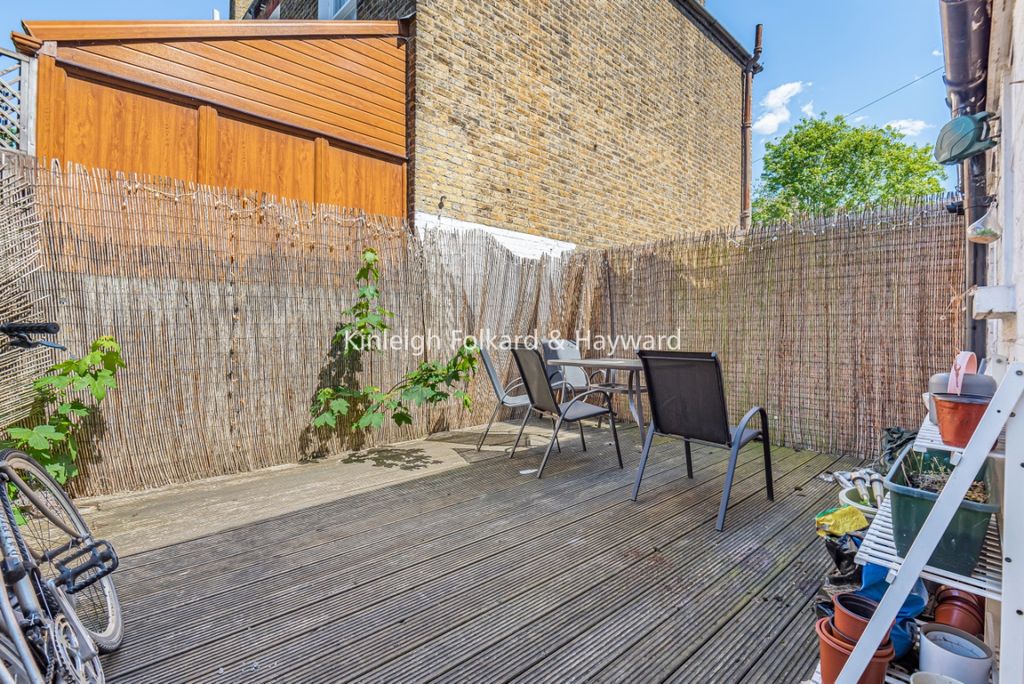 Property photo 2 of 10 Ac7E49Fe-241d-42E7-A