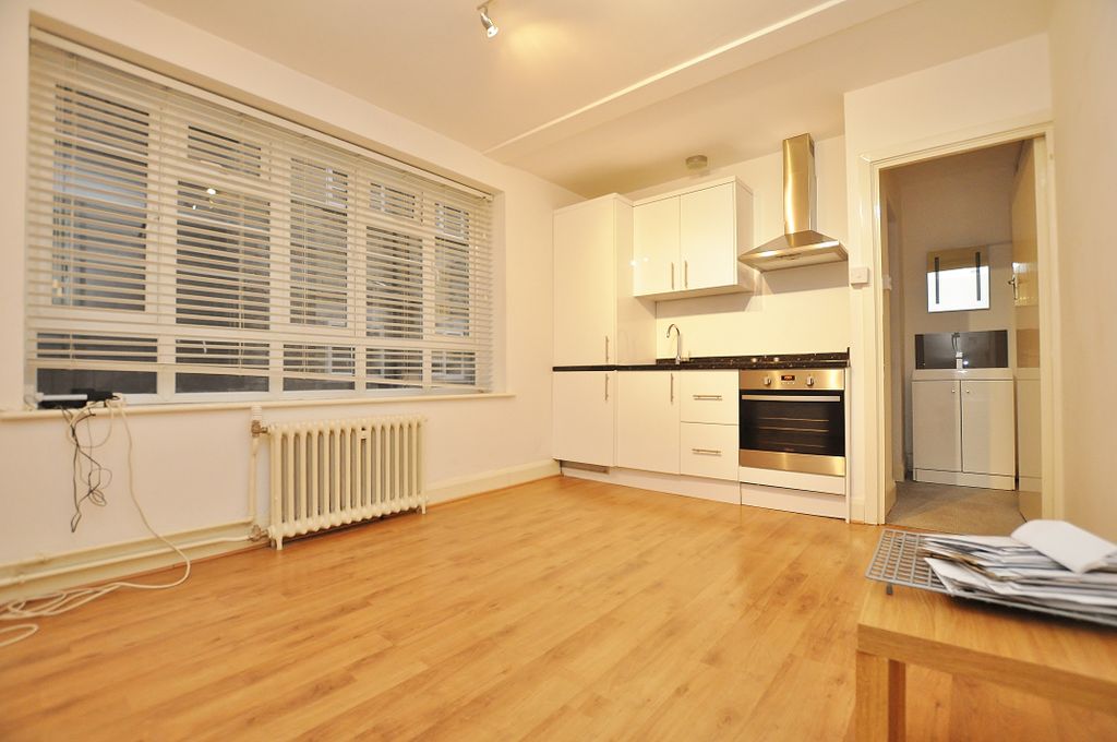 Property photo 2 of 5 Photo 02