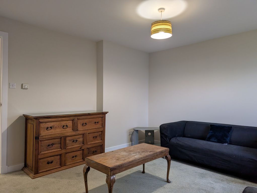 Property photo 2 of 21 Picture No. 02