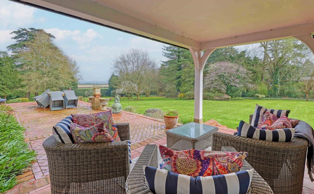 Additional image 11 of 5 bed detached house for saleWinter Hill Road, Maidenhead SL6