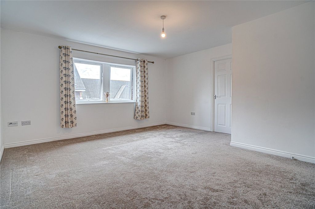 Property photo 2 of 8 Picture No. 02