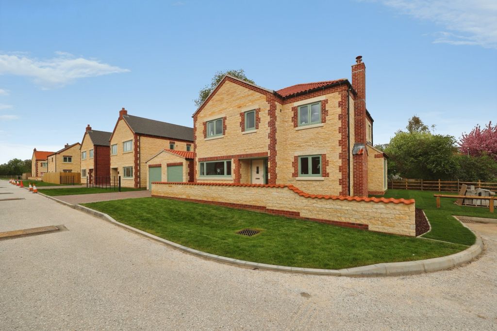 Property photo 1 of 31 5005530